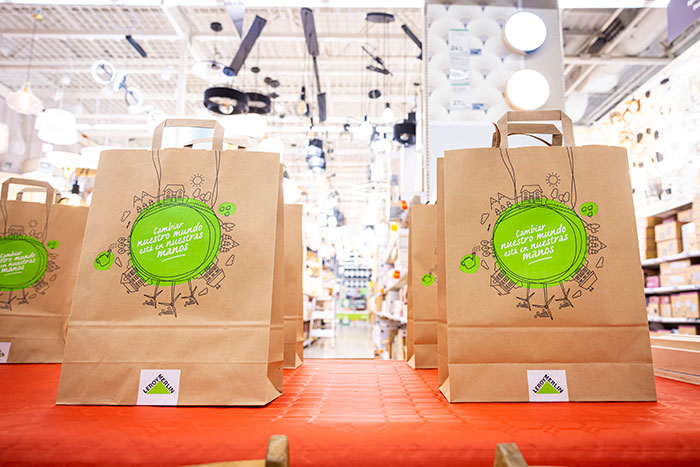 Talleres de sostenibilidad impartidos por empleados de Leroy Merlin.