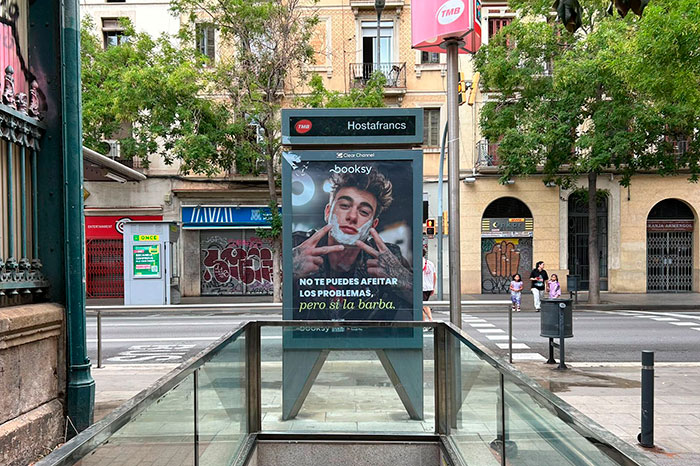 Booksy toma las calles para invitarte a ser tú mismo.