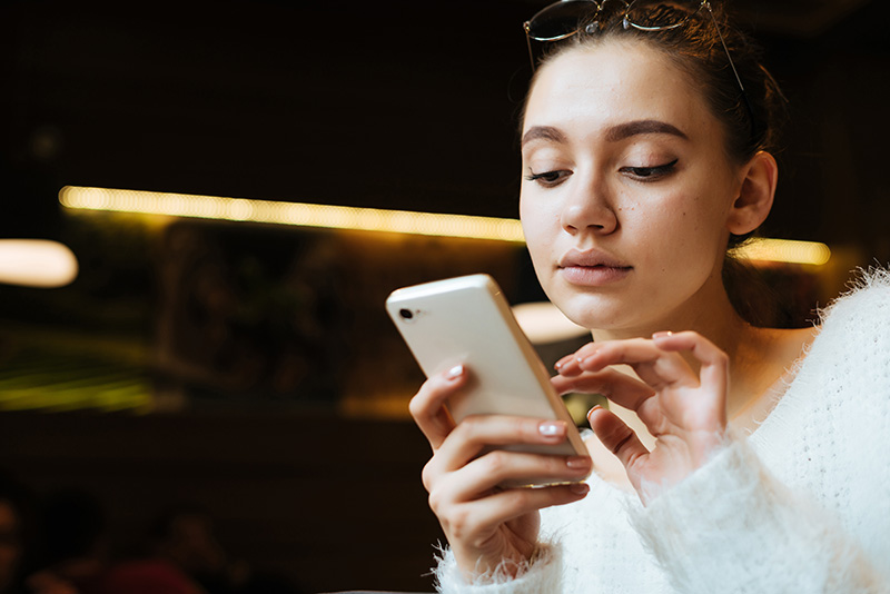 Meta lanza la campaña #SOSAdolescentech