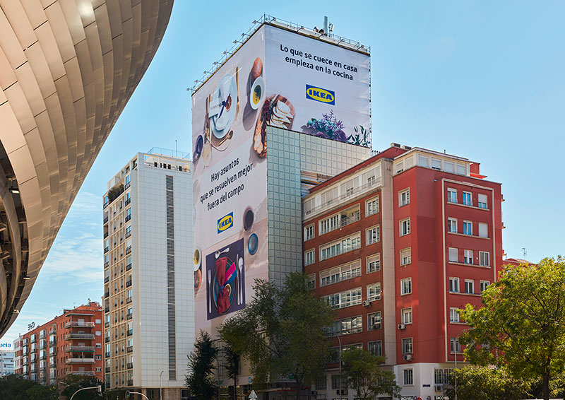 IKEA hace un llamamiento al Real Madrid y al FC Barcelona