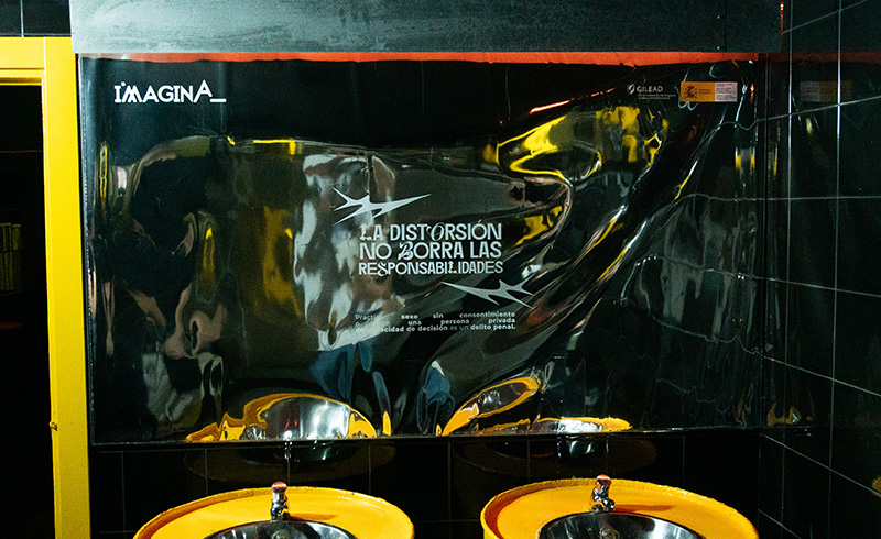 Campaña que refleja en espejos la violencia oculta en el chemsex