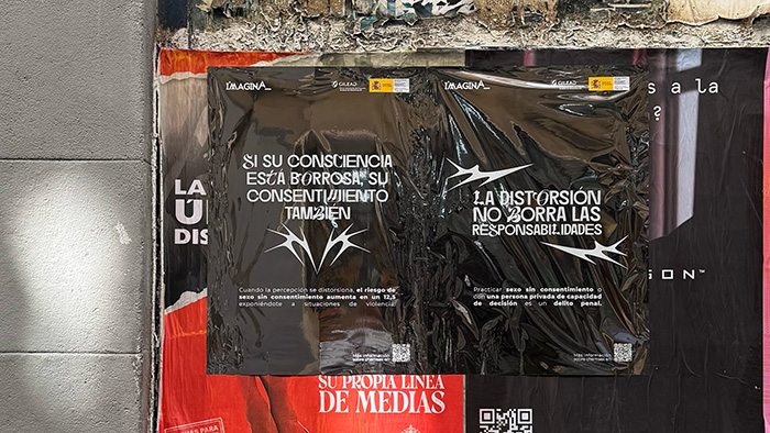 Campaña que refleja en espejos la violencia oculta en el chemsex.