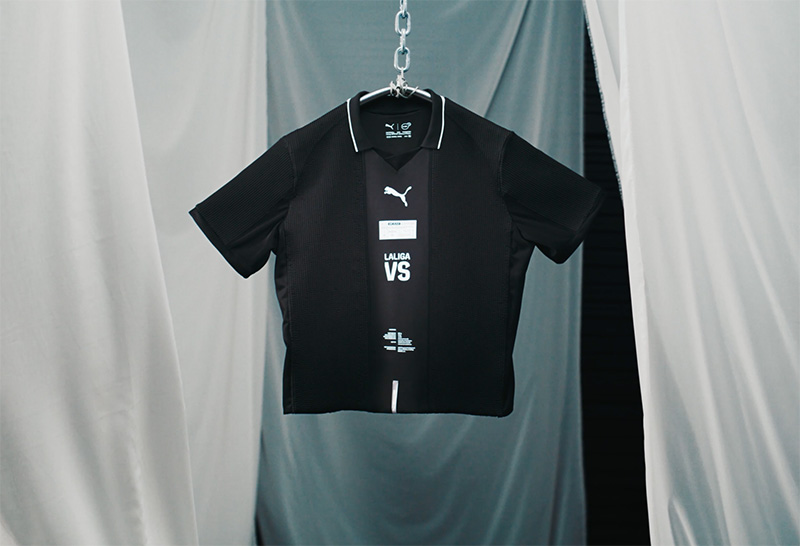 Una camiseta de 21 kg para hablar de la presión en el fútbol base