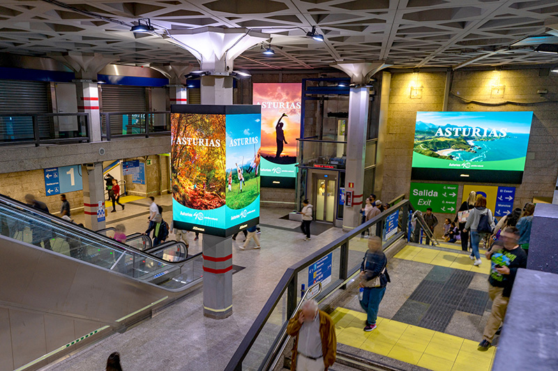 Aromas y sonidos de Asturias invaden el Metro de Madrid