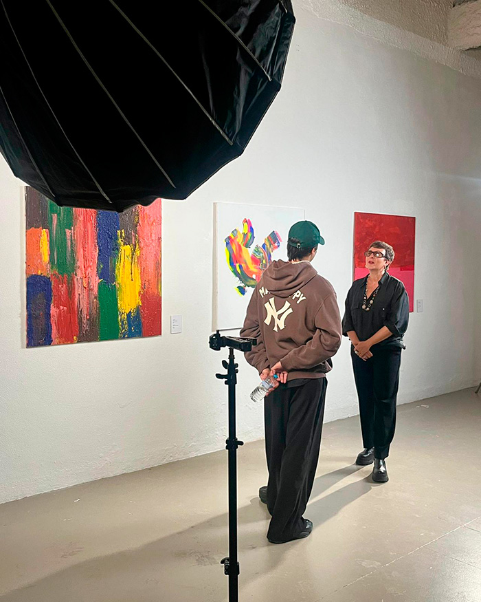 Milfshakes presenta el proyecto "Arte hecho por IA".