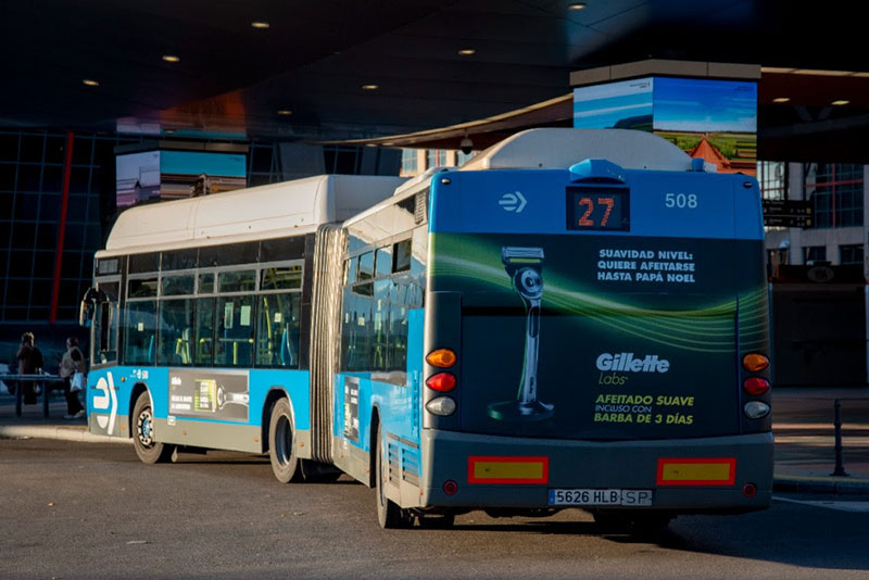Gillette "recorre" las calles durante las fiestas navideñas