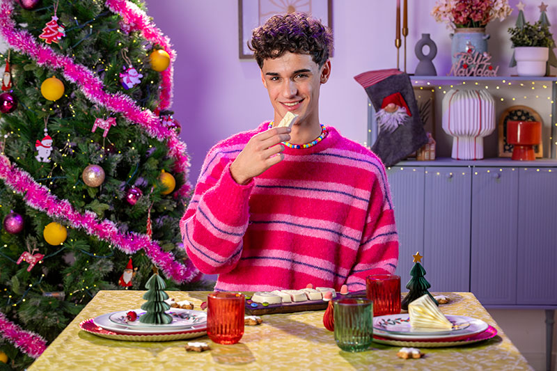 Fini y Lacasitos explican el origen de su turrón