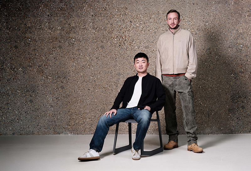 Charlie Smith da el salto de Loewe a Nothing