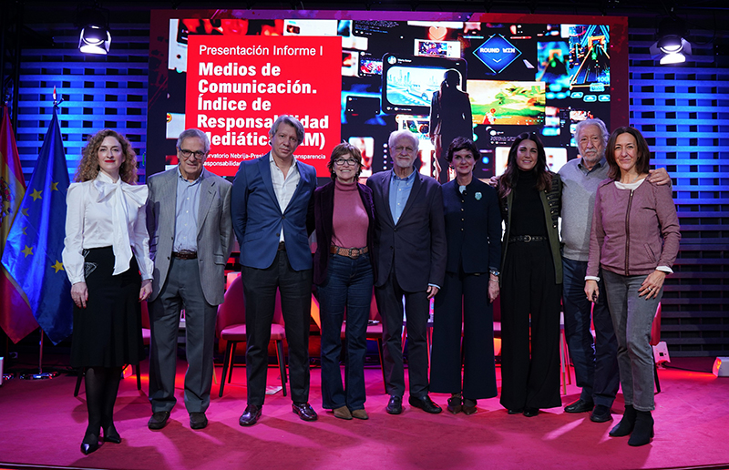 Redes sociales y YouTube, a la cola en transparencia y confianza pública