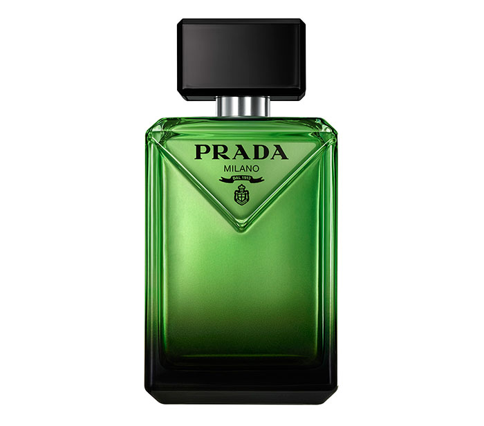 Omar Ayuso presenta la nueva fragancia Prada Paradigme.