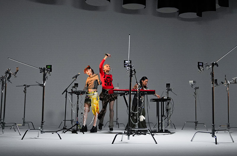 Back Market fusiona música y nostalgia en un videoclip grabado por Está Pasando con Nintendo.