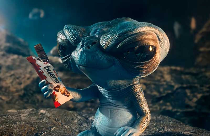 El disparatado debut de Kinder Bueno en la Super Bowl