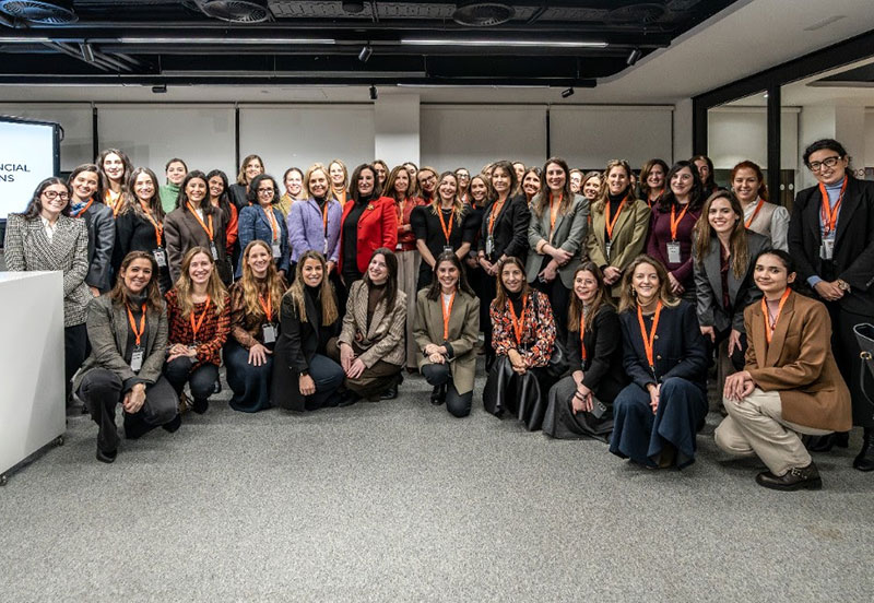 Red para visibilizar el talento femenino en economía y comunicación