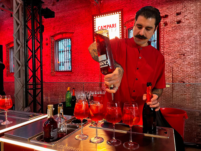 Campari se estrena en el Festival de Málaga
