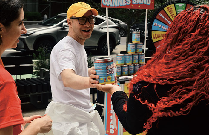 Acción de Clean Creatives en Cannes Lions.