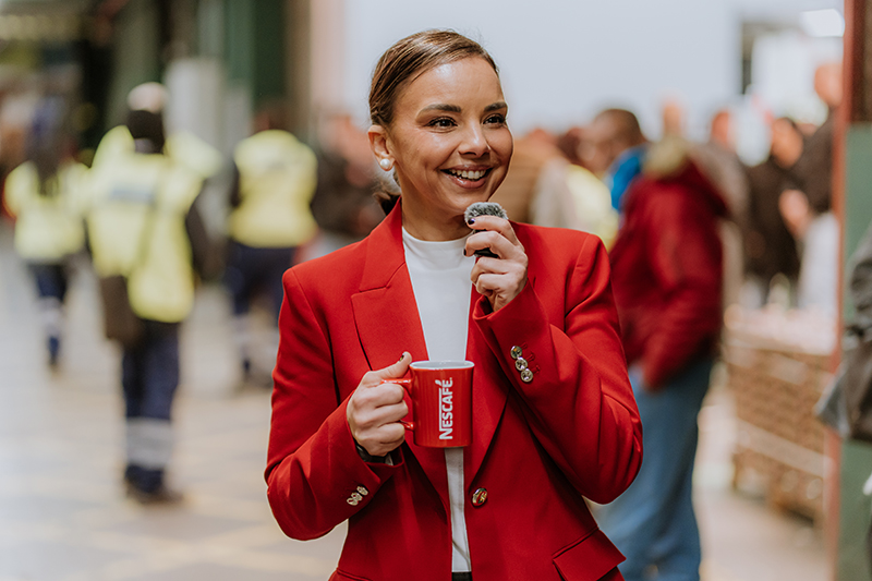 Nescafé y un directo de Chenoa para los más madrugadores