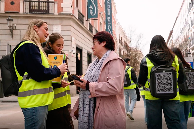 Merck lleva a la calle su campaña #EscuchaATuColon
