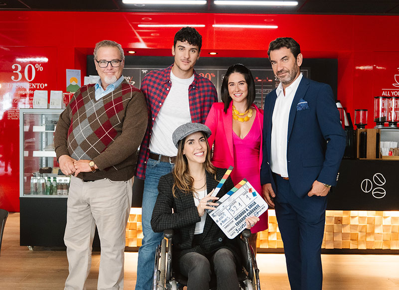 “Café para Cinco”, webserie de Santander y Prensa Ibérica