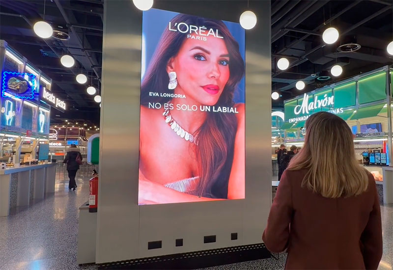 L´Oréal apuesta por el DOOH experiencial de Bernabéu Market