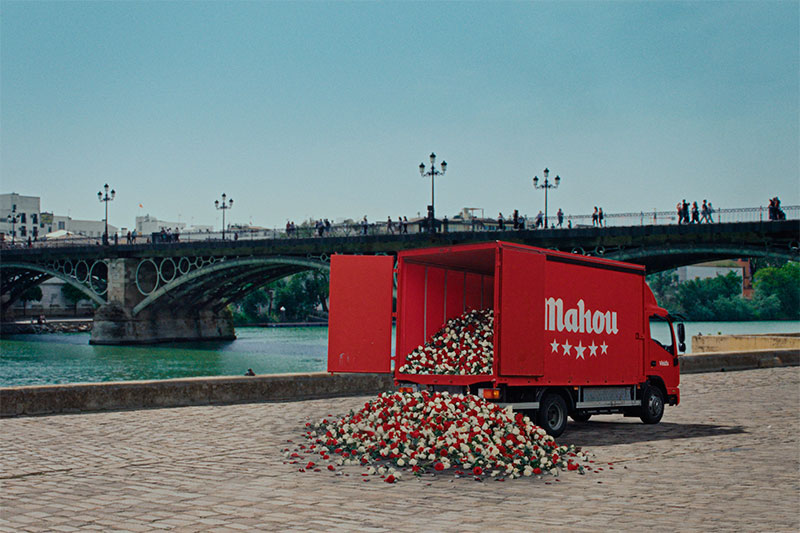 Mahou se lleva la ciudad de Madrid a Sevilla