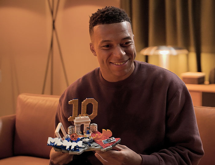 LEGO reúne a Ronaldo, Mbappé, Messi y Vini Jr.