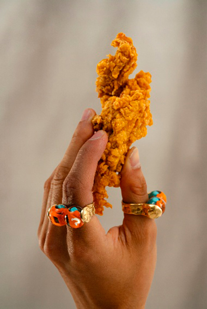 Popeyes By se estrena con una colección de anillos.