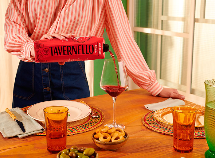 Campaña de Leagas Delaney para Tavernello.