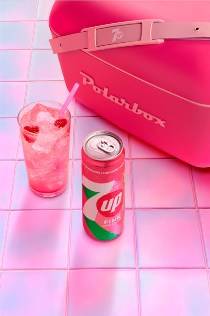 7UP se viste de rosa.
