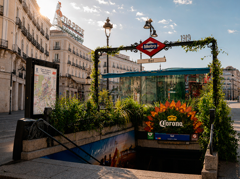 Corona transforma el Metro de Madrid en un oasis