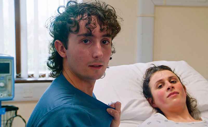AXE sigue apostando por el humor surrealista con "Birth"