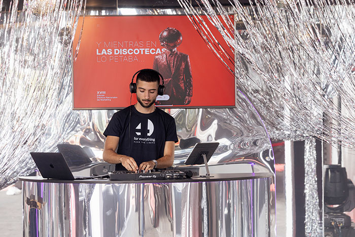 Experiencia inmersiva de 4foreverything en los Premios Nacionales de Marketing.