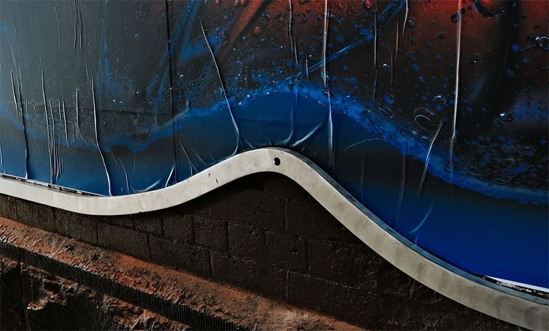 Pepsi estrecha sus vallas para imitar su nueva botella