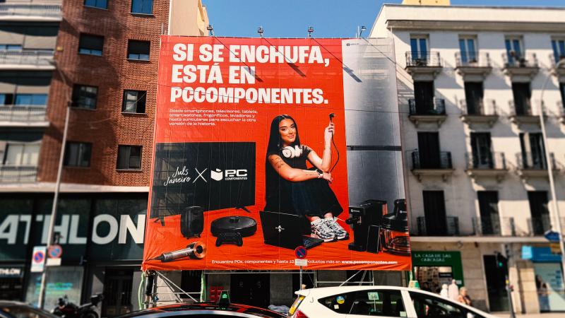 PcComponentes cuenta con Juls Janeiro para su nueva campaña de marca