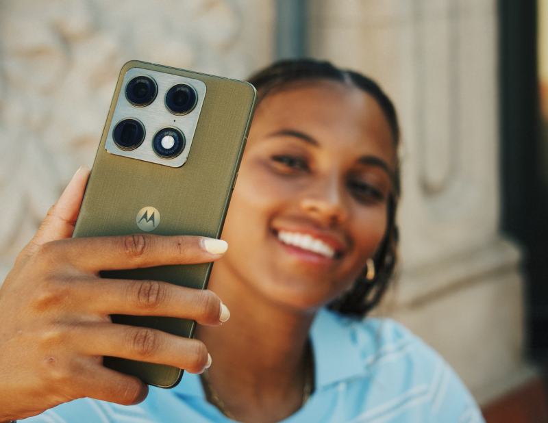 Motorola presenta nuevas embajadoras: Vicky López, Eleonora Goldoni y Alayah Pilgrim