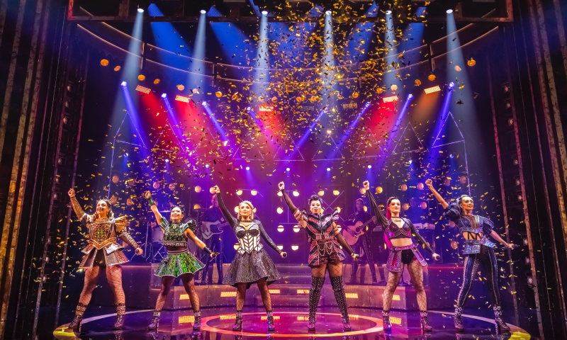 Dentsu lidera el lanzamiento de SIX el Musical en español